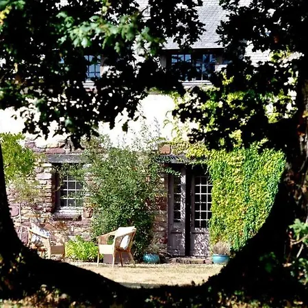 De La Ruaudais 山林小屋 *